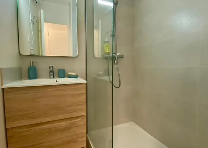 Magnifique Et Cosy Avec Piscine Et Golf Лакано